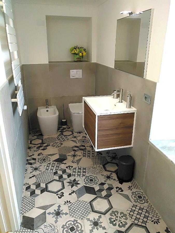 בורגו סן דלמצו B&B "Madama Granet" מראה חיצוני תמונה