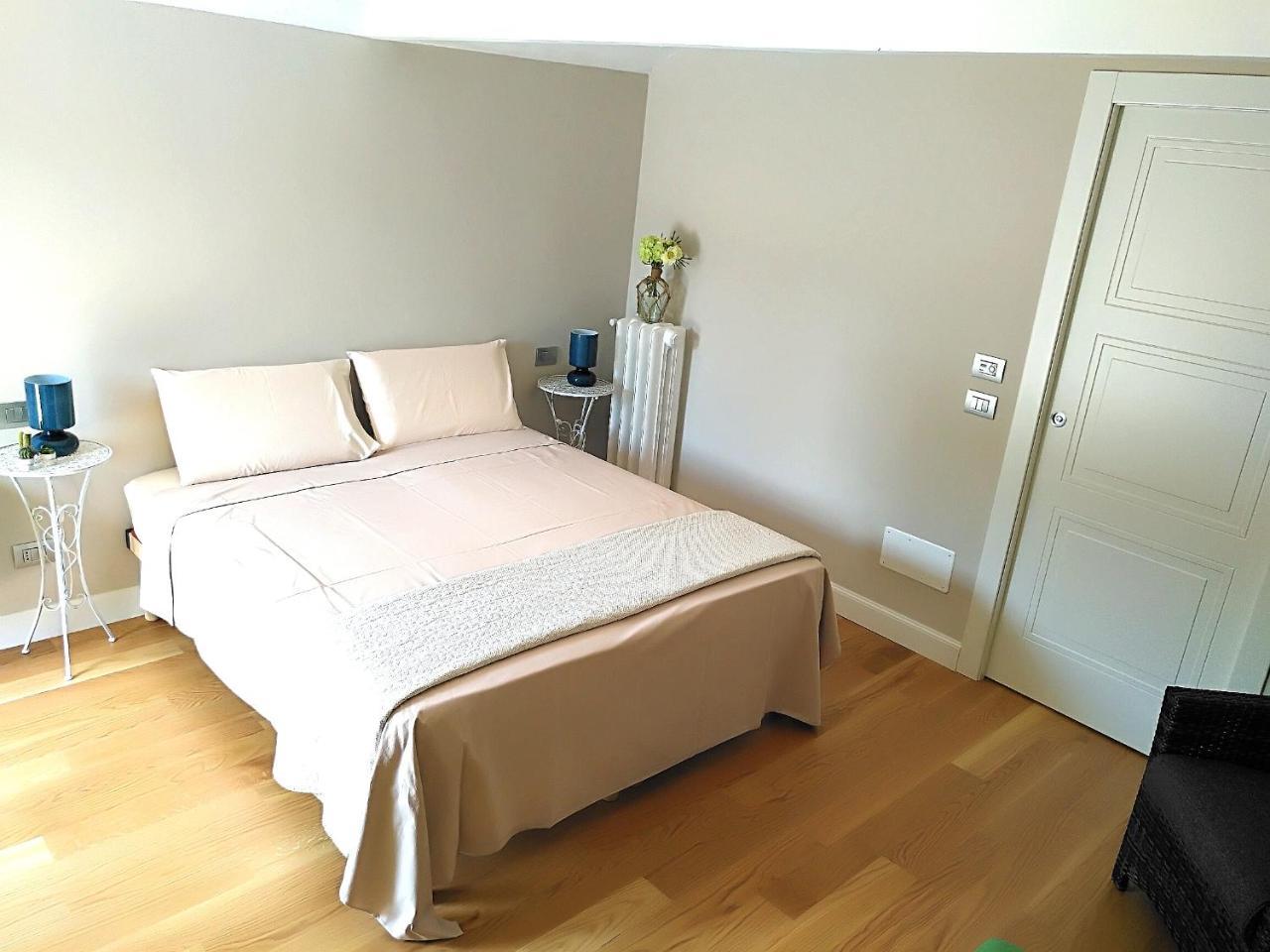 בורגו סן דלמצו B&B "Madama Granet" מראה חיצוני תמונה