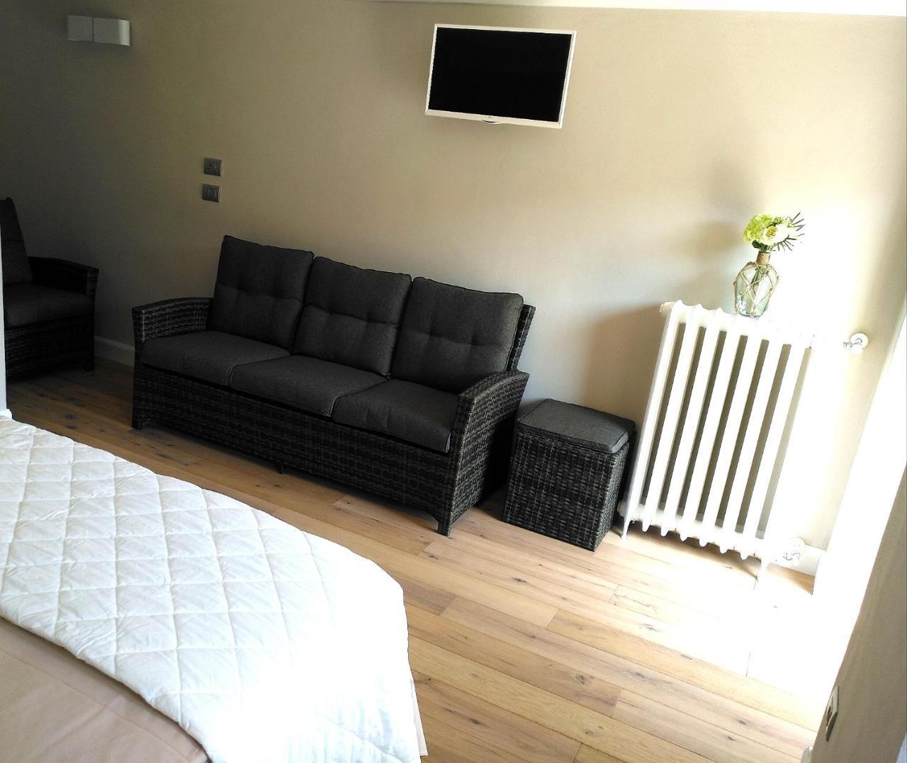 בורגו סן דלמצו B&B "Madama Granet" מראה חיצוני תמונה